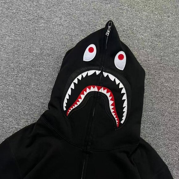 Brand new Bape shark hooded jacket - Picture 4 of 9